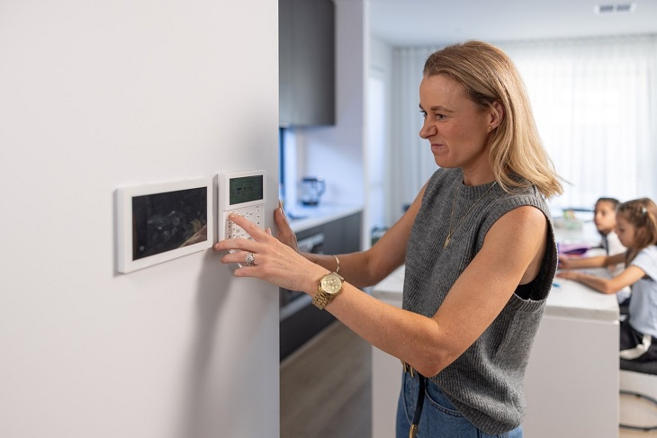 Signs Your Air Conditioner Is Struggling in the Summer Heat (And What to Do About It)